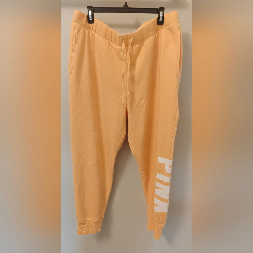 PINK Victoria's Secret Everyday Lounge Baggy Campus Yellow Sweatpants Size XXL - Picture 1 of 5
